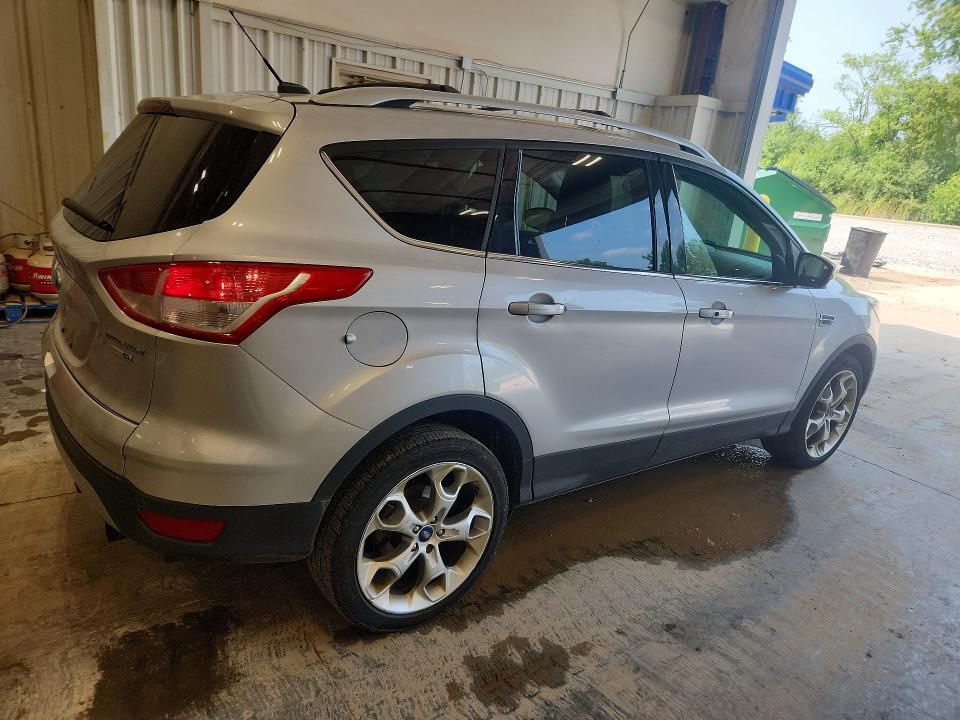 1FMCU9J90DUB56326 2013 FORD ESCAPE photo no. 3