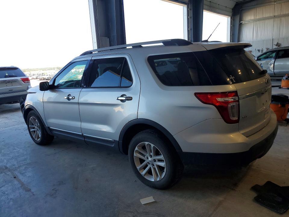 2013 FORD EXPLORER XLT — Фото 2 из 13