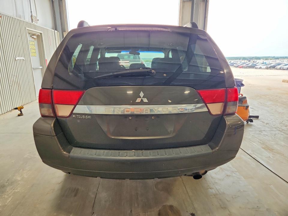 2011 MITSUBISHI ENDEAVOR LS — Фото 6 из 12
