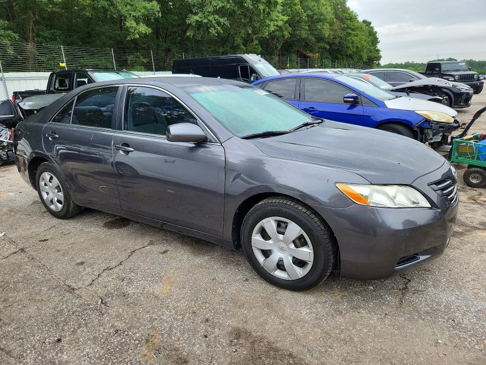 2009 TOYOTA CAMRY LE — Фото 4 из 12