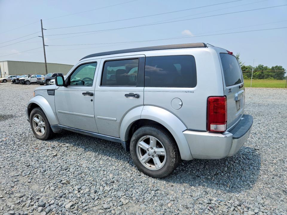 2008 DODGE NITRO SLT — Фото 2 из 13