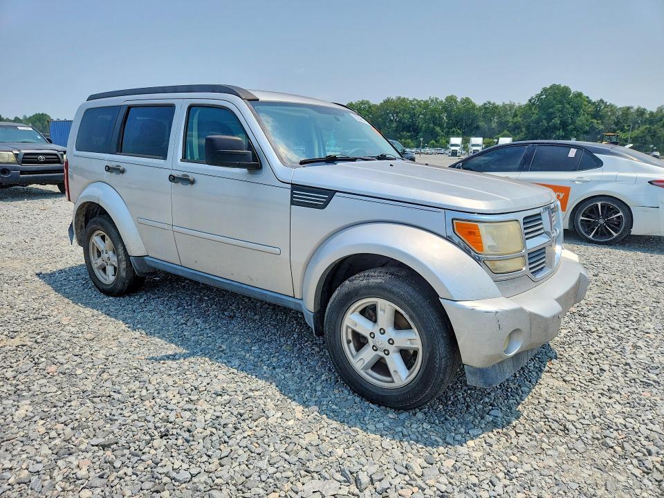 2008 DODGE NITRO SLT — Фото 4 из 13