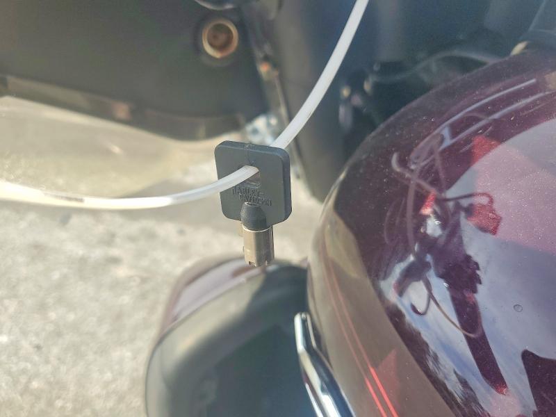 1HD1FC4127Y634976 2007 HARLEY-DAVIDSON FLHTCUI photo no. 8