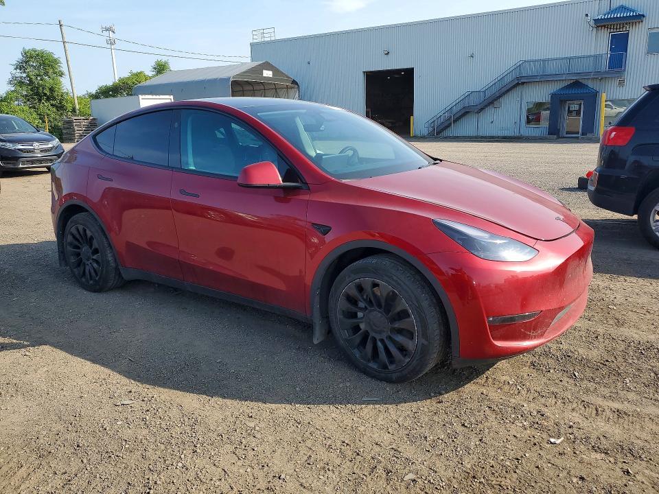 2024 TESLA MODEL Y — Фото 4 из 12