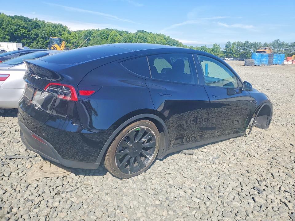 7SAYGDED0SF314028 2025 TESLA MODEL Y photo no. 3