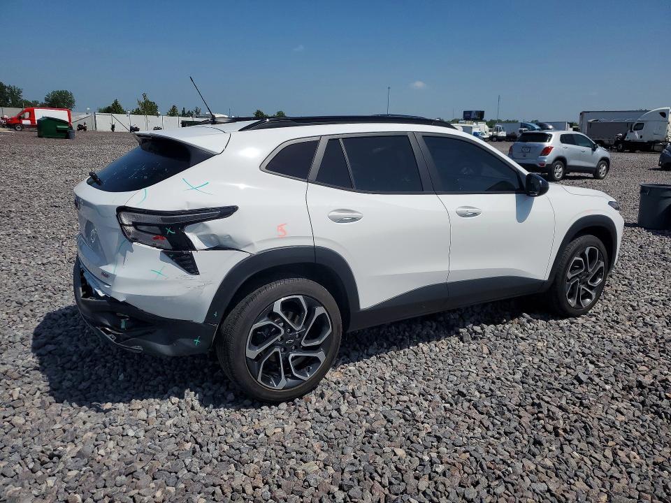 2025 CHEVROLET TRAX 2RS — Фото 3 из 13