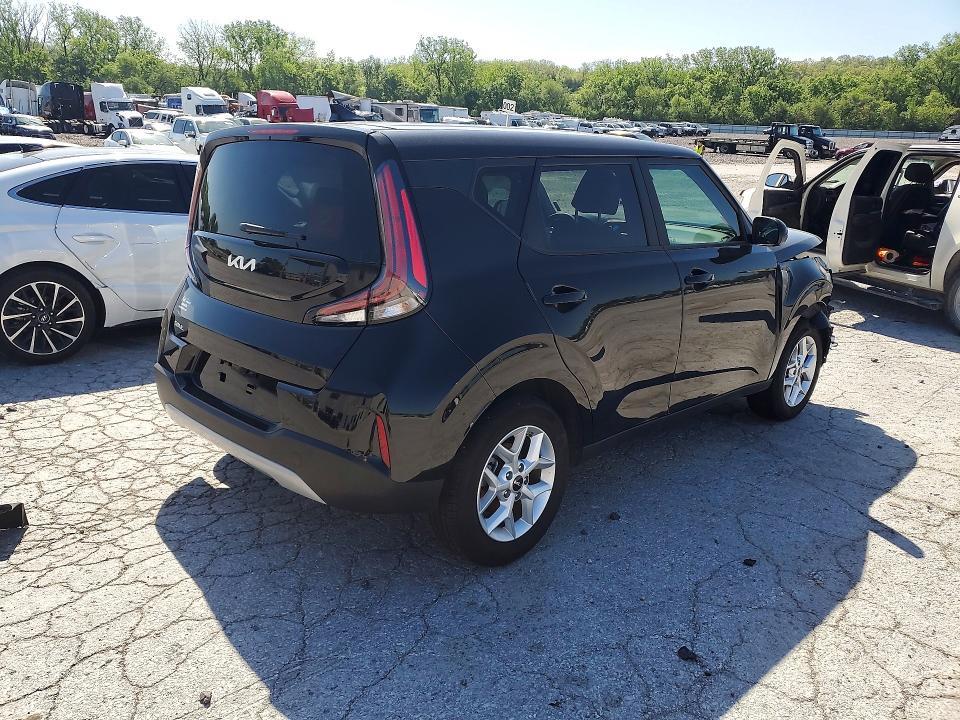 2025 KIA SOUL — Фото 3 из 13