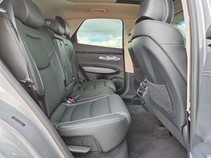 2024 GENESIS GV70 2.5T STANDARD — Фото 10 из 13