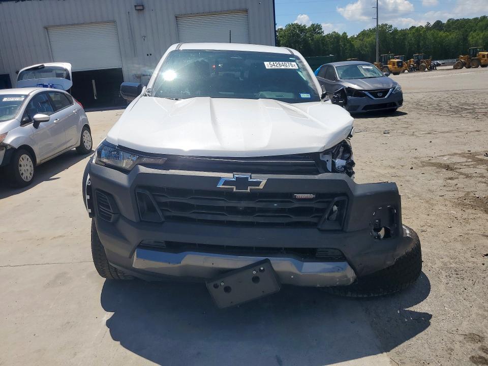 2024 CHEVROLET COLORADO TRAIL BOSS — Фото 5 из 12