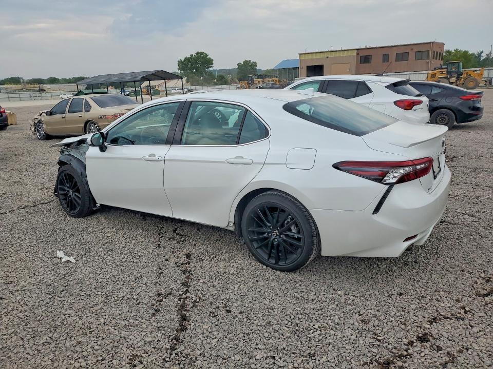 2024 TOYOTA CAMRY XSE — Фото 2 из 13