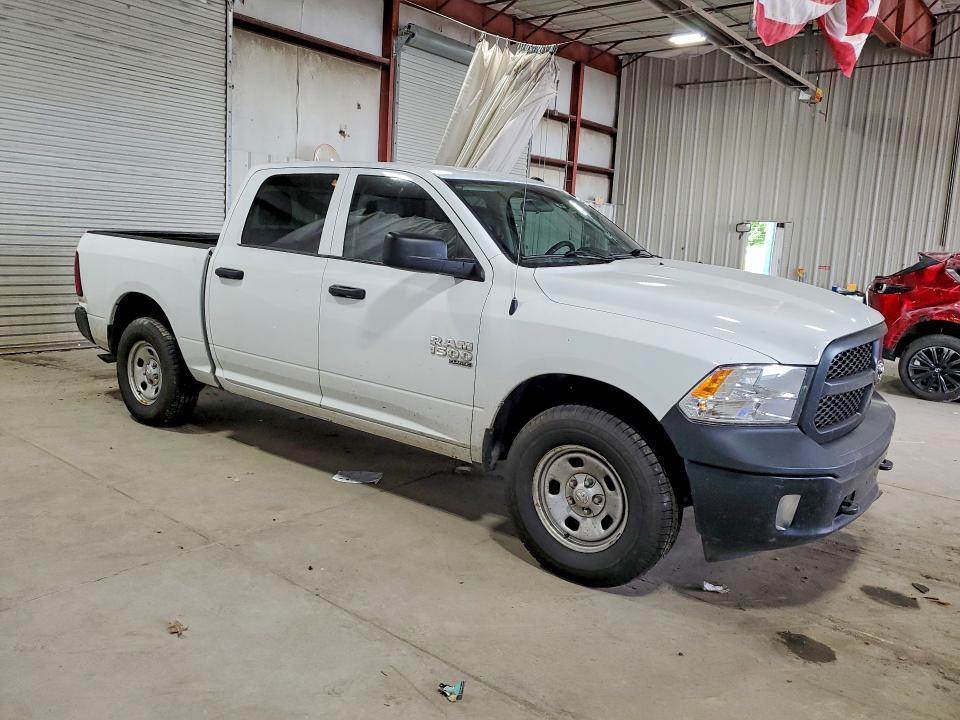 2023 RAM 1500 CLASSIC TRADESMAN — Фото 4 из 12