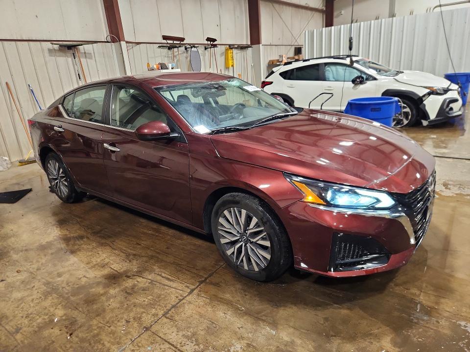 2023 NISSAN ALTIMA SV — Фото 4 из 12