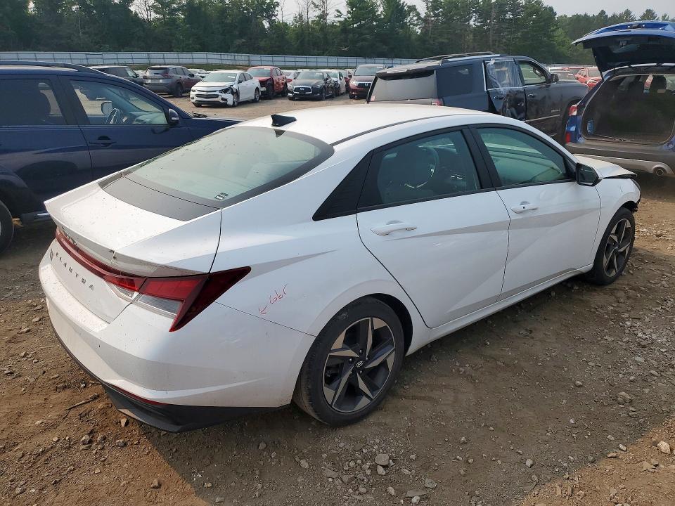2023 HYUNDAI ELANTRA SEL — Фото 3 из 12
