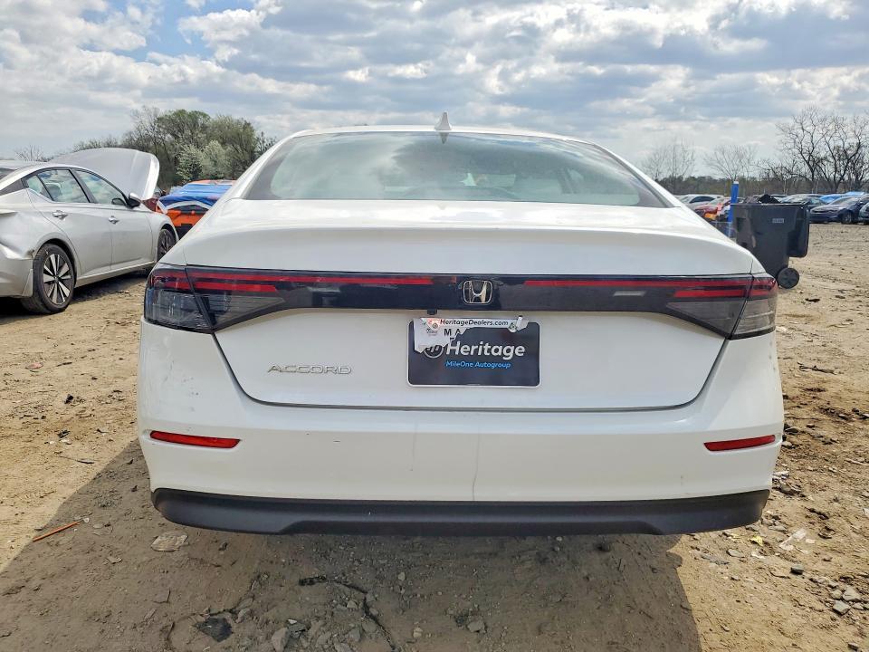 2023 HONDA ACCORD LX — Фото 6 из 12