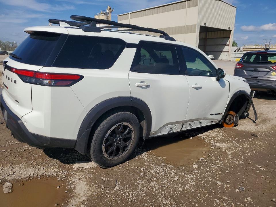 2023 NISSAN PATHFINDER SV — Фото 3 из 13