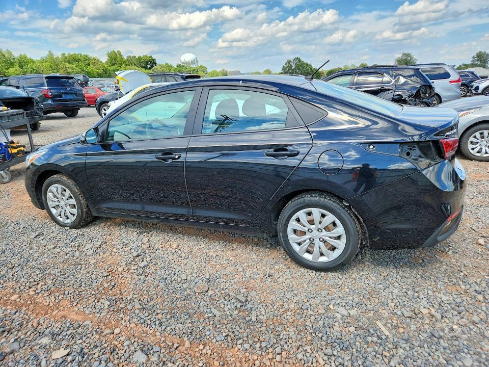 2022 HYUNDAI ACCENT SE — Фото 2 из 12