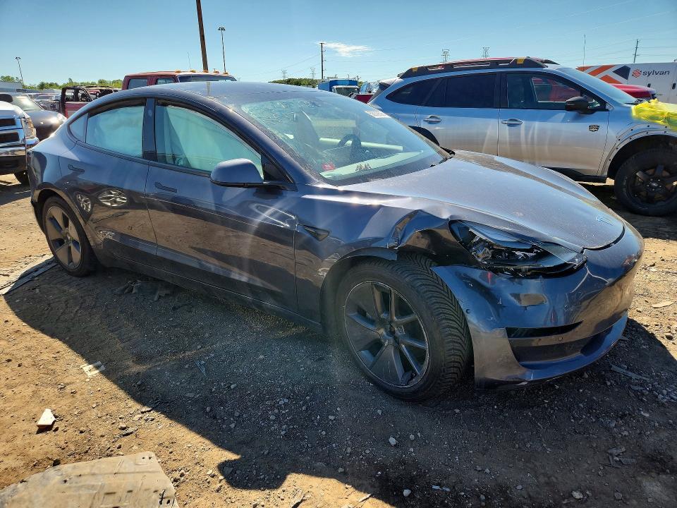 2022 TESLA MODEL 3 — Фото 4 из 12