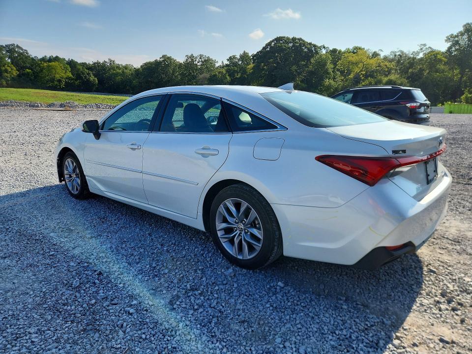 4T1AA1AB7NU014903 2022 TOYOTA AVALON photo no. 2