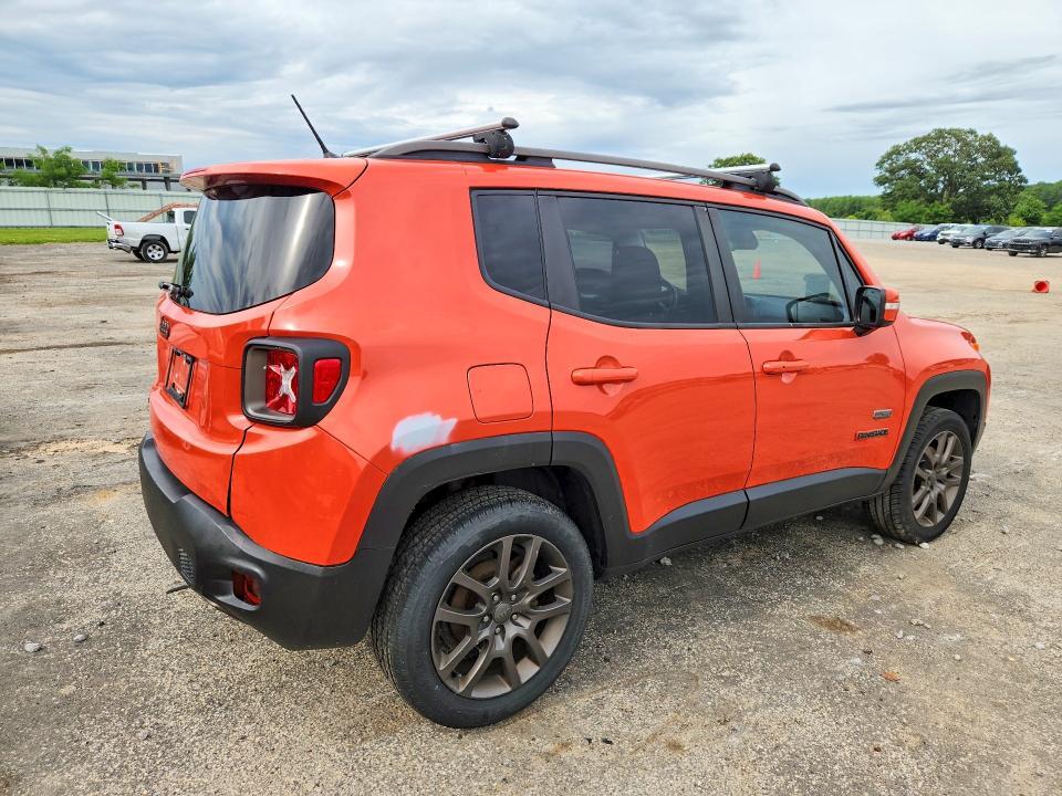2016 JEEP RENEGADE LATITUDE — Фото 3 из 12