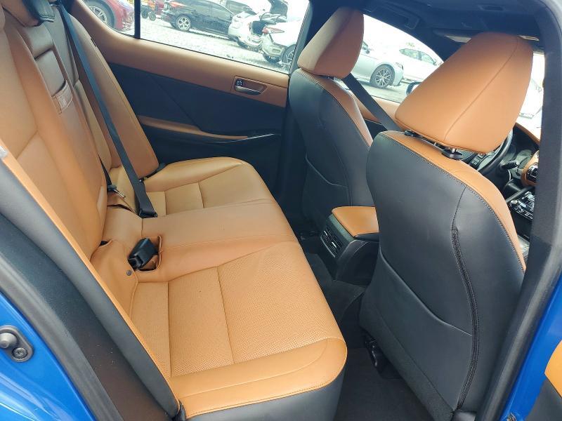 2022 LEXUS IS 300 — Фото 10 из 13