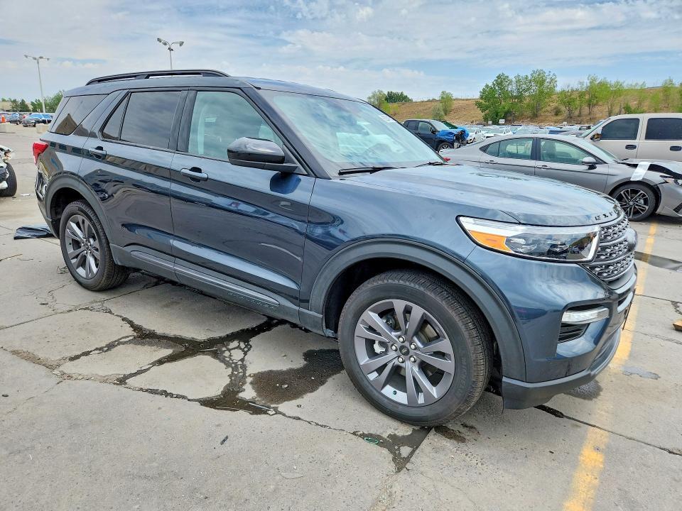 2022 FORD EXPLORER XLT — Фото 4 из 13
