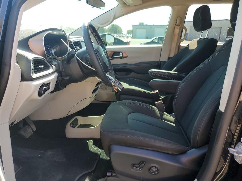 2022 CHRYSLER VOYAGER LX — Фото 7 из 13