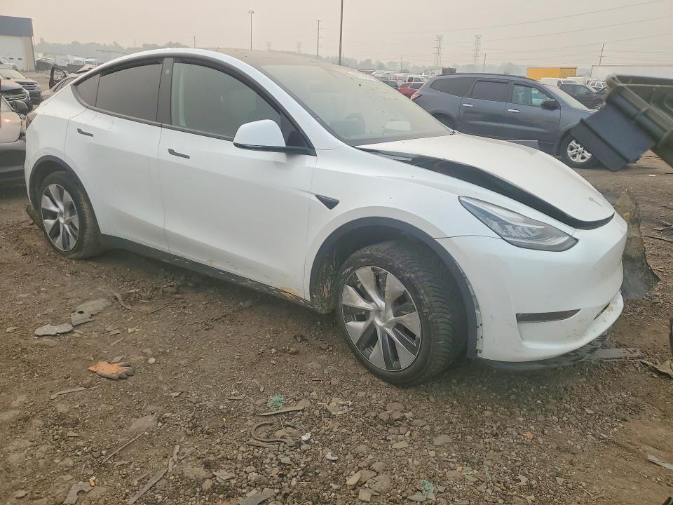 2021 TESLA MODEL Y — Фото 4 из 12