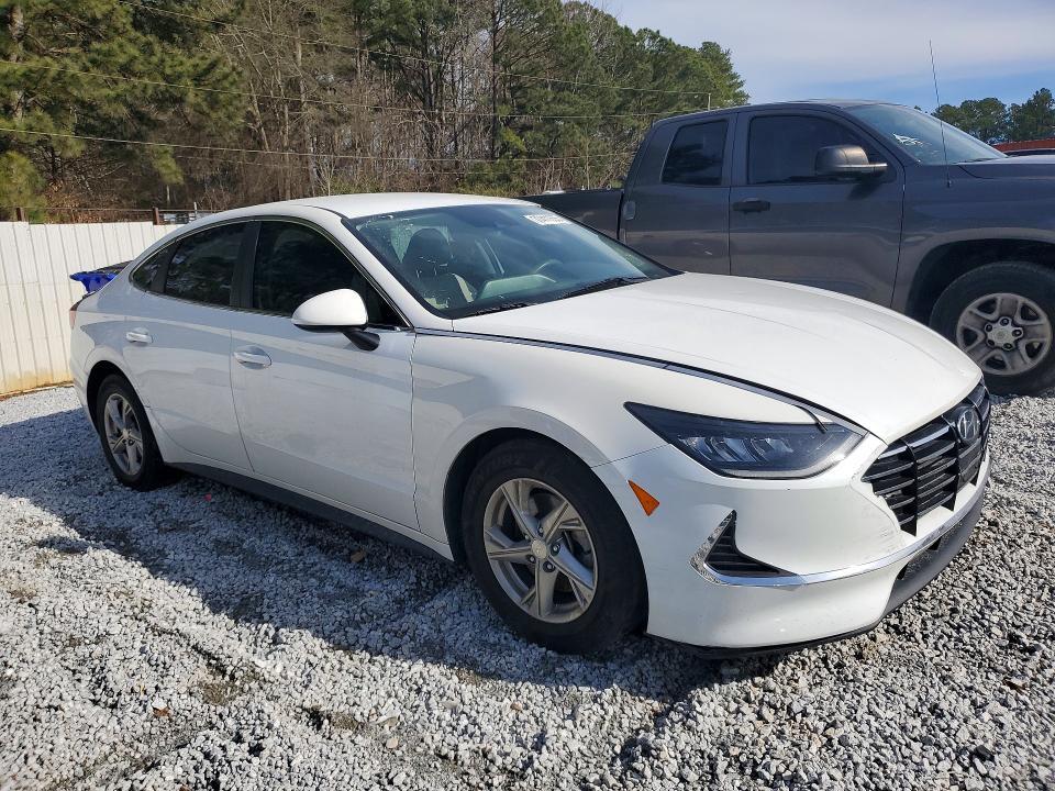 2021 HYUNDAI SONATA SE — Фото 4 из 12
