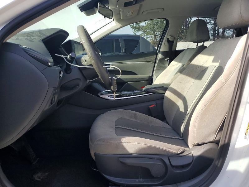 2021 HYUNDAI SONATA SE — Фото 7 из 12
