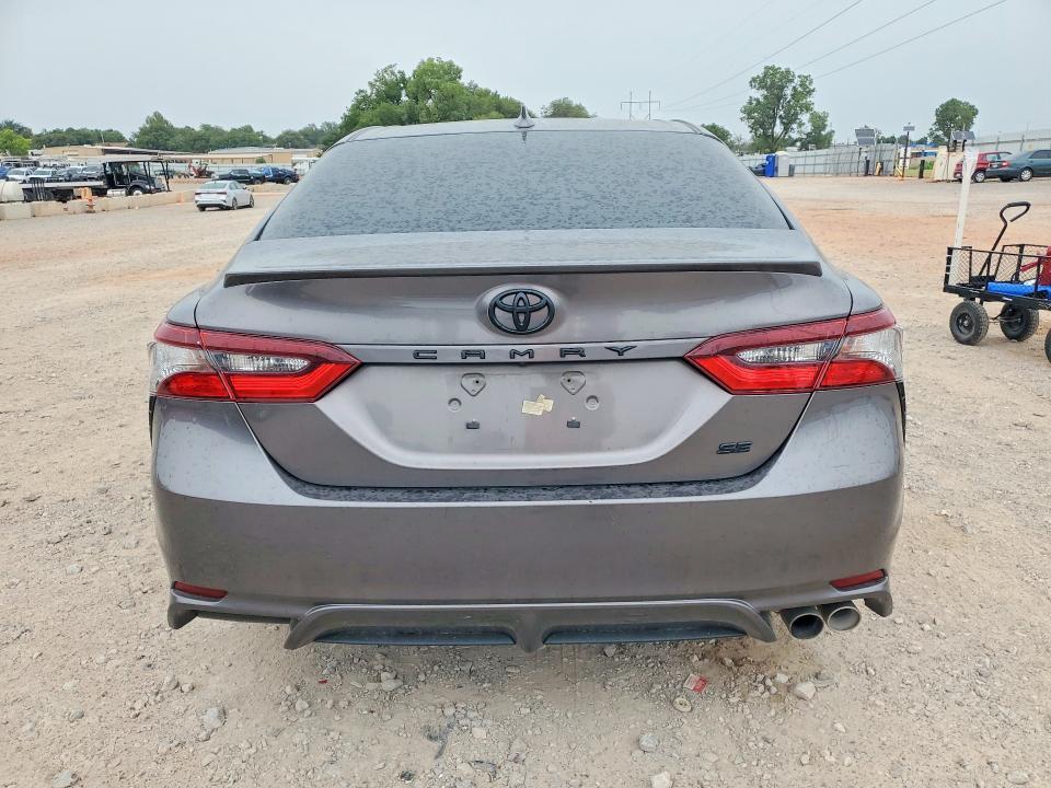 2021 TOYOTA CAMRY SE — Фото 6 из 12