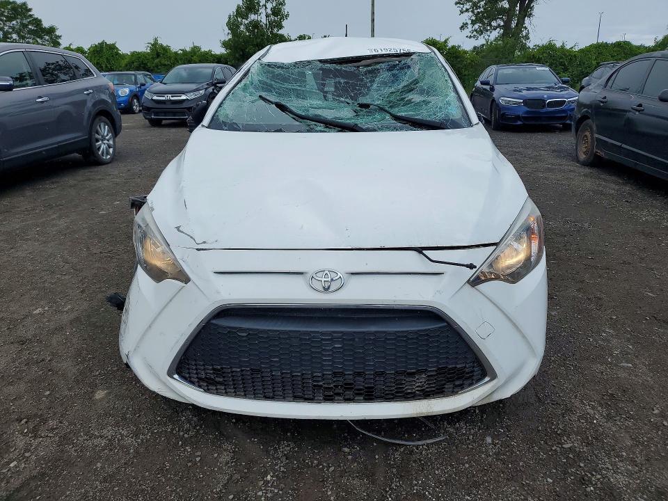 2020 TOYOTA YARIS LE — Фото 5 из 12