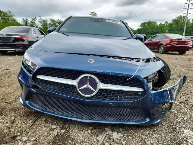2020 MERCEDES-BENZ A 220 4MATIC — Фото 5 из 12