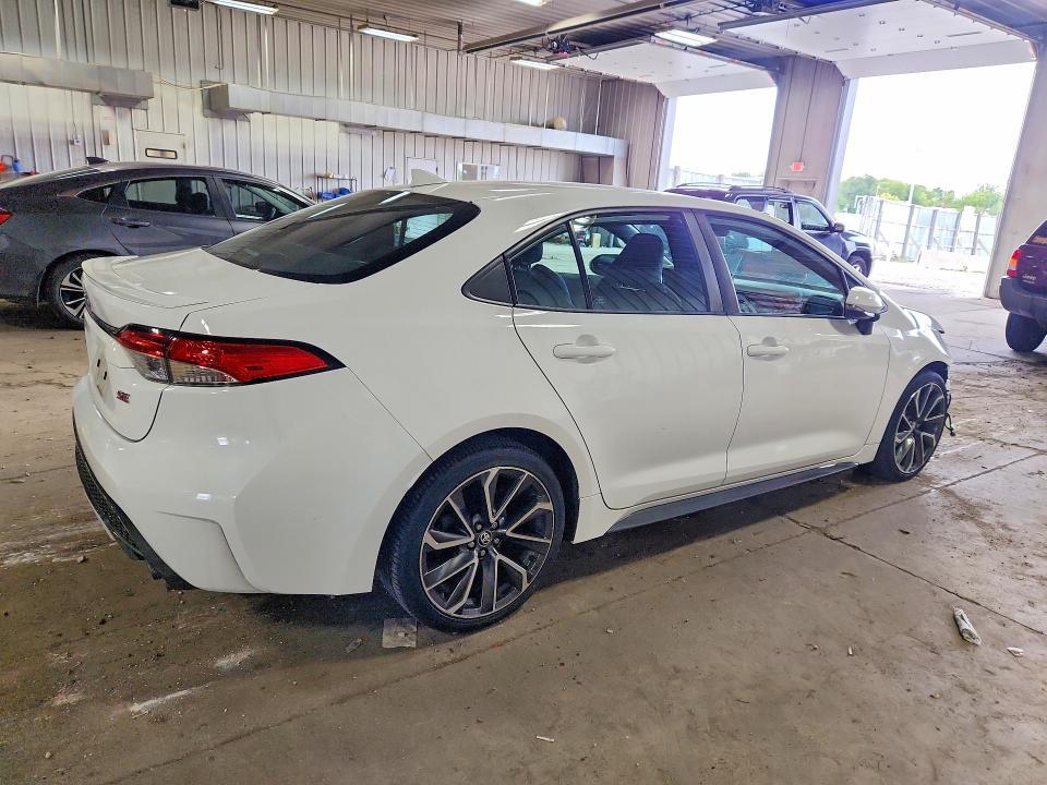 2020 TOYOTA COROLLA SE — Фото 3 из 13