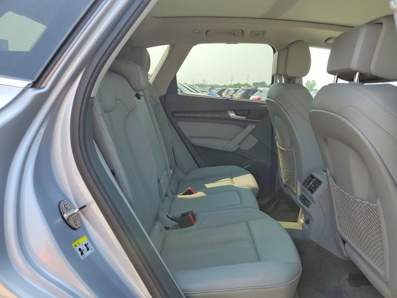WA1BNAFY2L2046008 2020 AUDI Q5 photo no. 11