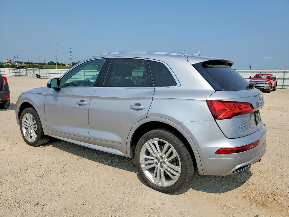 WA1BNAFY2L2046008 2020 AUDI Q5 photo no. 2