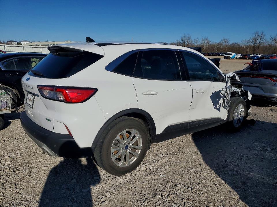2020 FORD ESCAPE SE — Фото 3 из 12