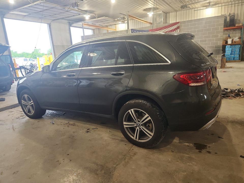 2020 MERCEDES-BENZ GLC 300 — Фото 2 из 12