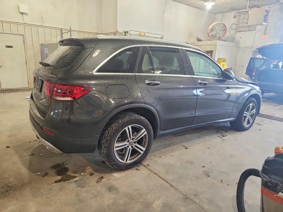 2020 MERCEDES-BENZ GLC 300 — Фото 3 из 12