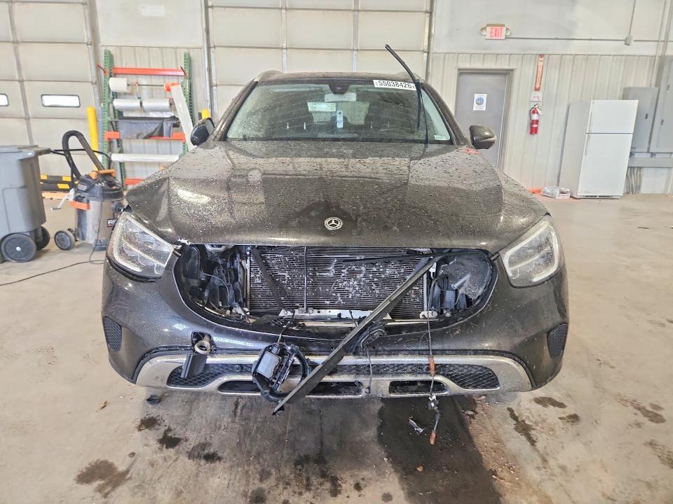 2020 MERCEDES-BENZ GLC 300 — Фото 5 из 12