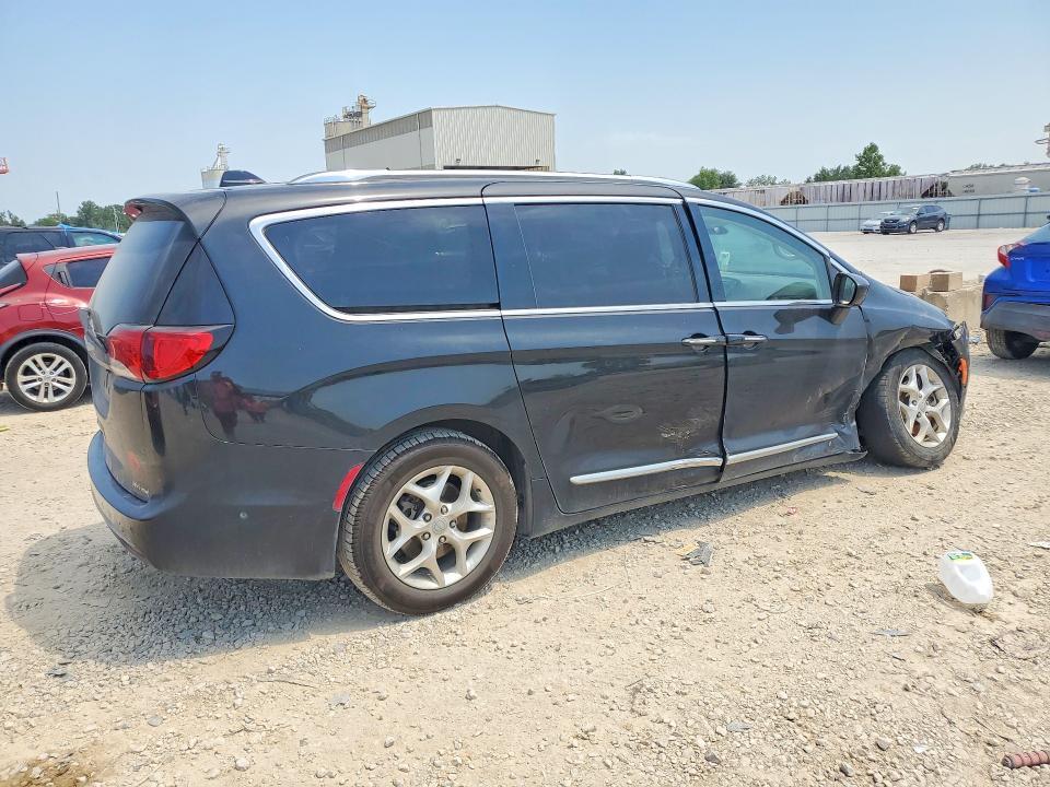 2020 CHRYSLER PACIFICA TOURING L PLUS — Фото 3 из 13