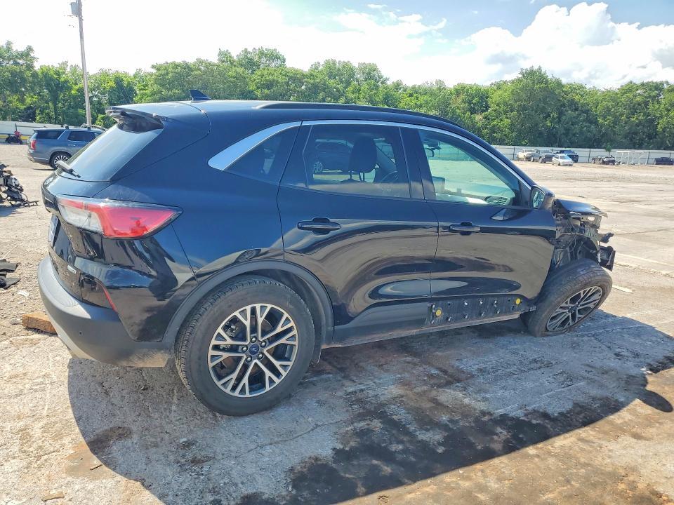 2020 FORD ESCAPE SEL — Фото 3 из 14
