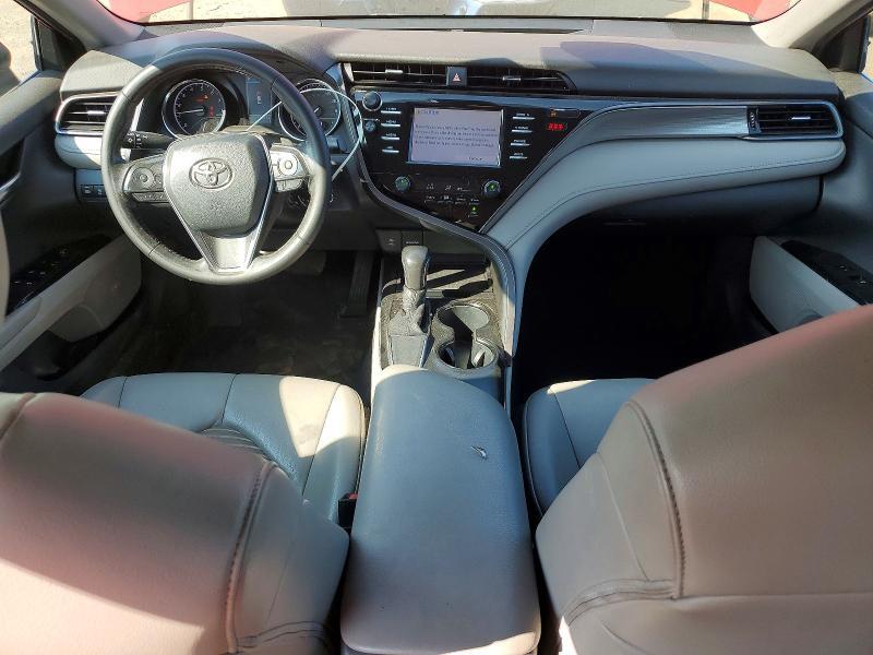 2019 TOYOTA CAMRY SE — Фото 8 из 12