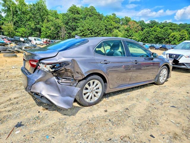 2019 TOYOTA CAMRY LE — Фото 3 из 12
