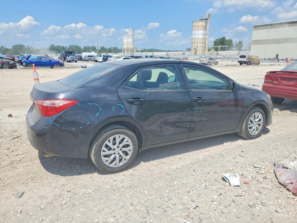 2019 TOYOTA COROLLA LE — Фото 3 из 12