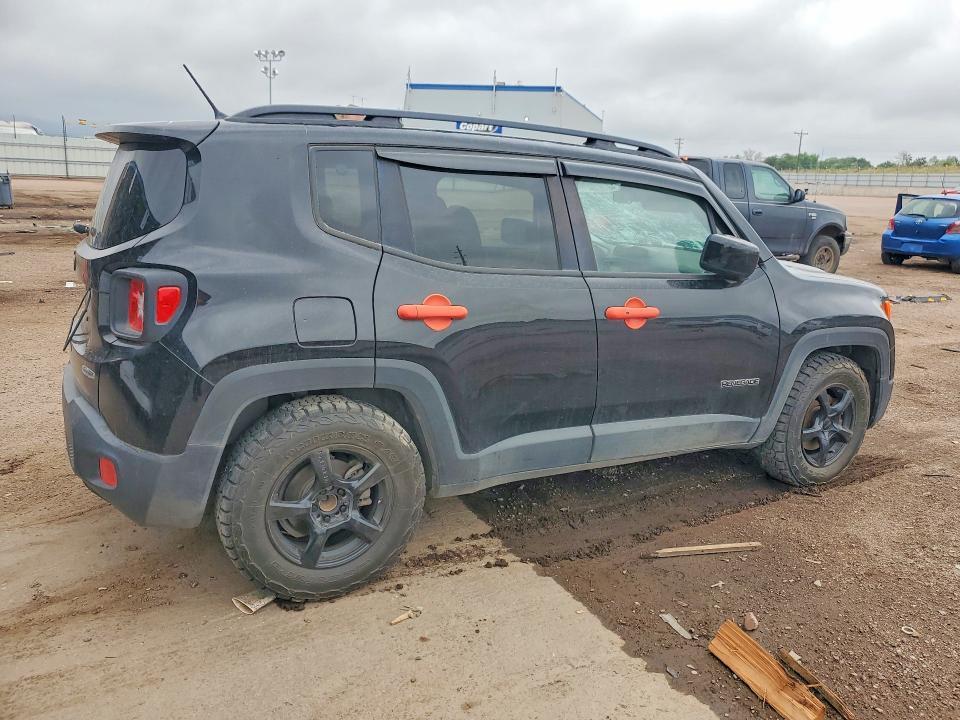 2016 JEEP RENEGADE LATITUDE — Фото 3 из 12