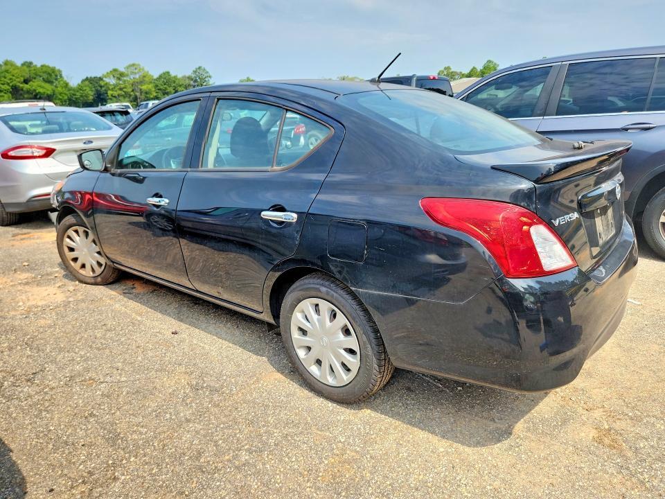 2019 NISSAN VERSA SV — Фото 2 из 13