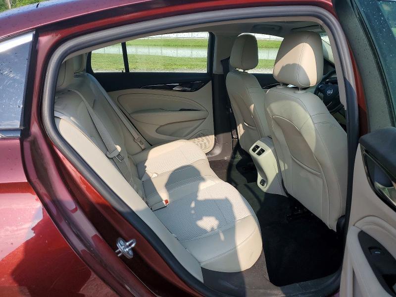 W04GM6SX1J1070323 2018 BUICK REGAL photo no. 10