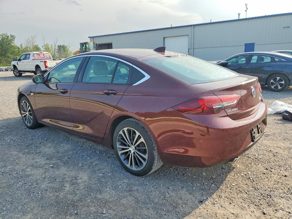W04GM6SX1J1070323 2018 BUICK REGAL photo no. 2