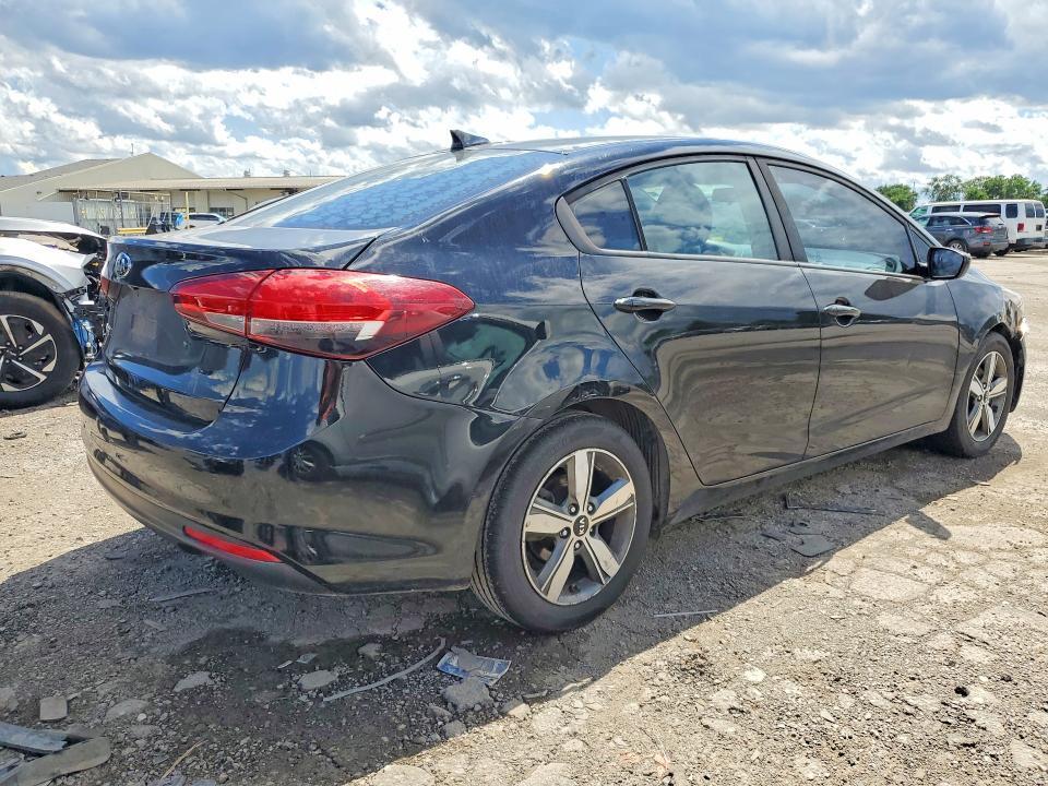 2018 KIA FORTE LX — Фото 3 из 12