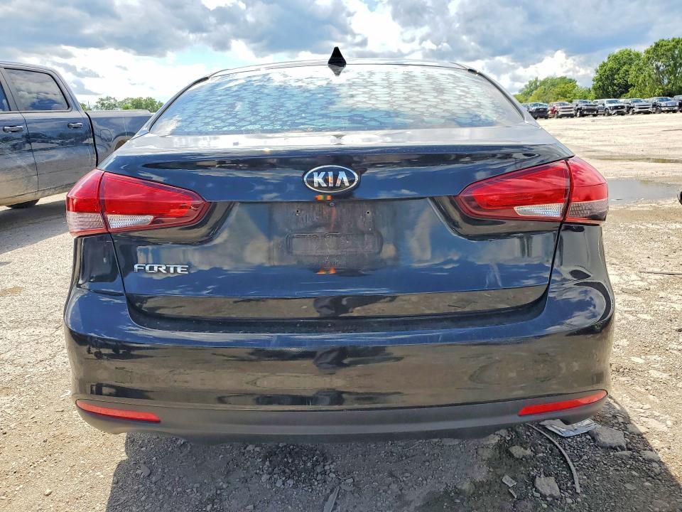 2018 KIA FORTE LX — Фото 6 из 12